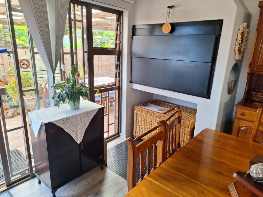 3 Bedroom Property for Sale in Hartenbos Central Western Cape